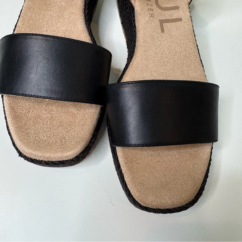 SOUL Naturalizer Gloria Black wedge sandals size NWOT
